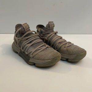 KD 10 Nike shoes size 7.5